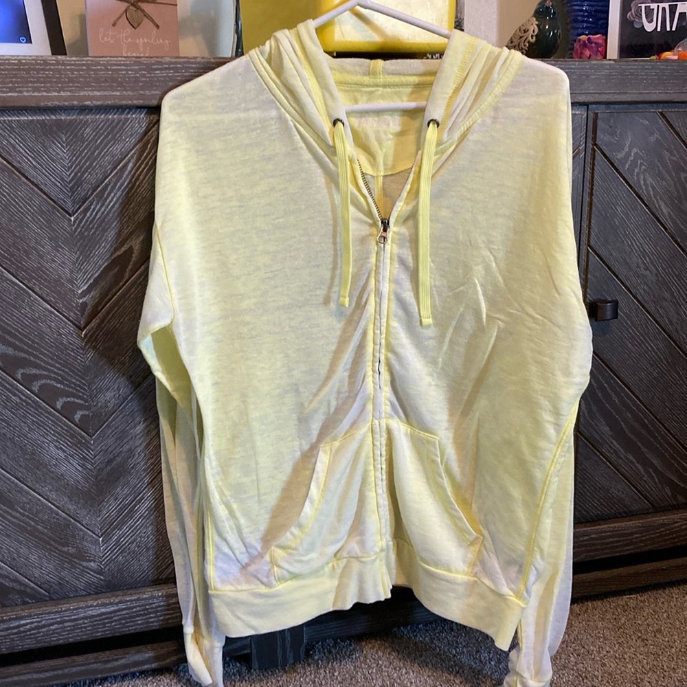 Mudd yellow light weight zippered sweatshirt with hoodie, size medium